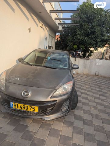מודעת רכב מאזדה 3