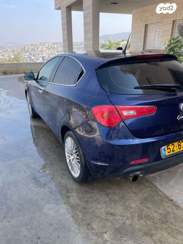 אלפא רומיאו ג'ולייטה