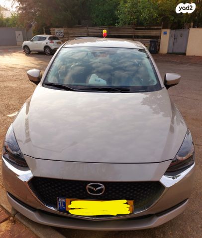 מודעת רכב מאזדה 2