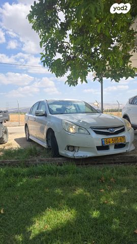 סובארו B4/לגאסי