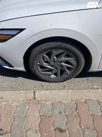 יונדאי אלנטרה