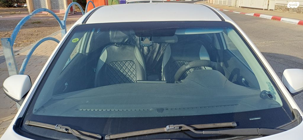 יונדאי אקסנט i25