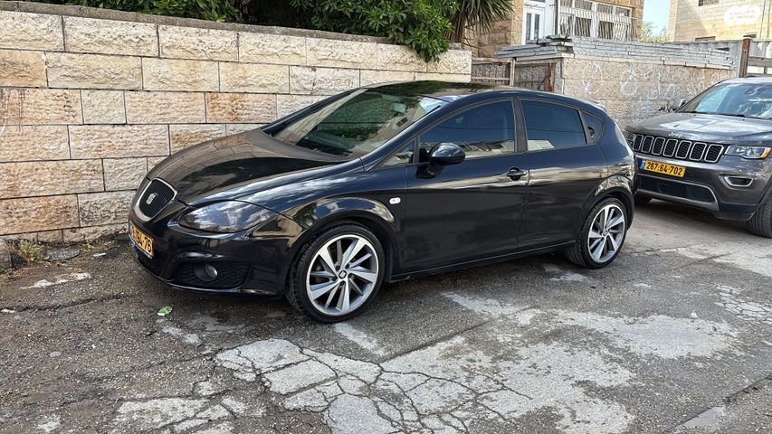 מודעת רכב סיאט לאון