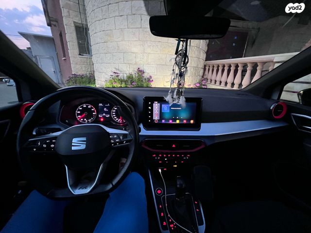 מודעת רכב סיאט ארונה