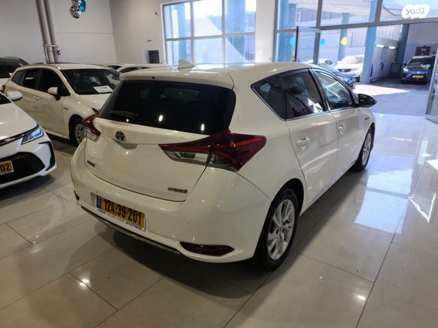 טויוטה אוריס