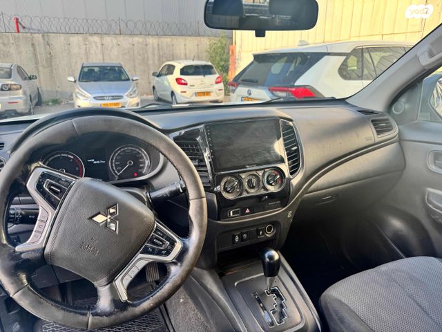 מיצובישי טרייטון / L200