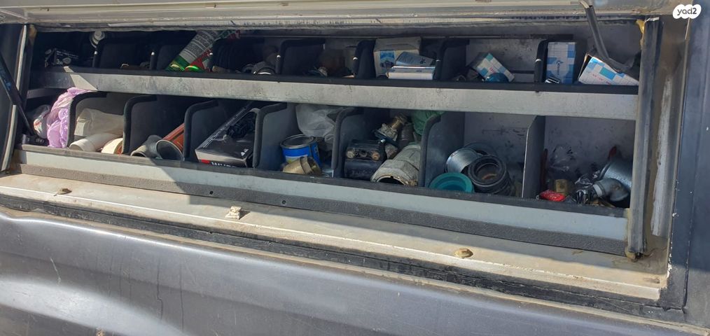 איסוזו די-מקס