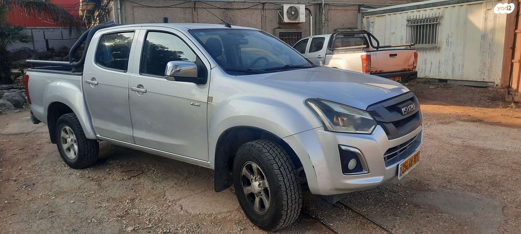 איסוזו די-מקס