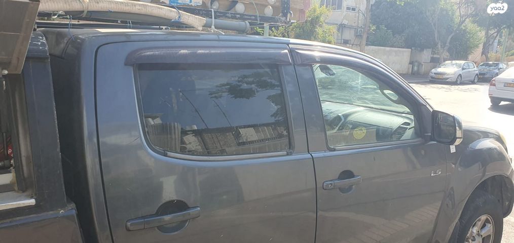 איסוזו די-מקס