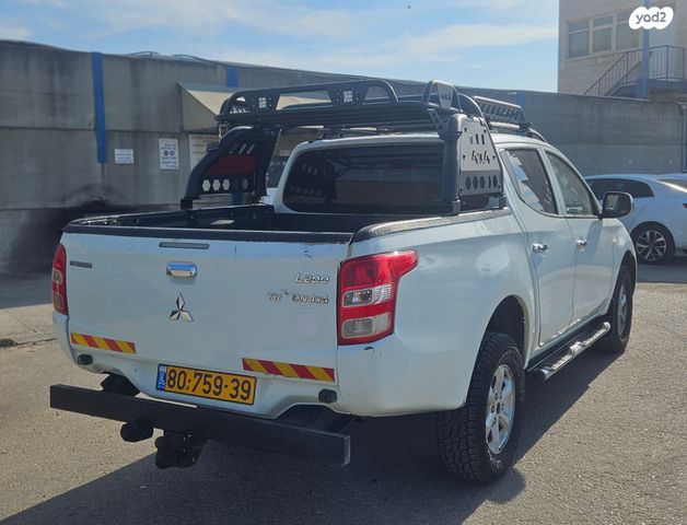 מיצובישי טרייטון / L200