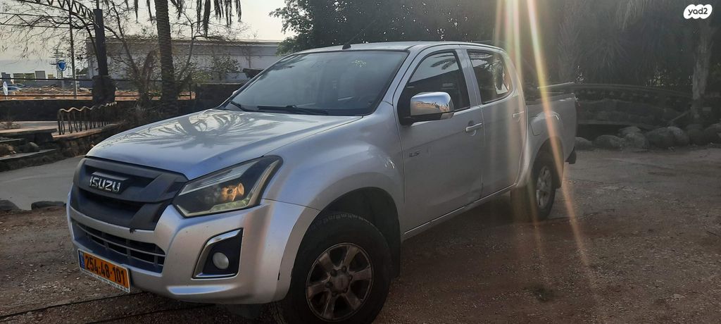 איסוזו די-מקס