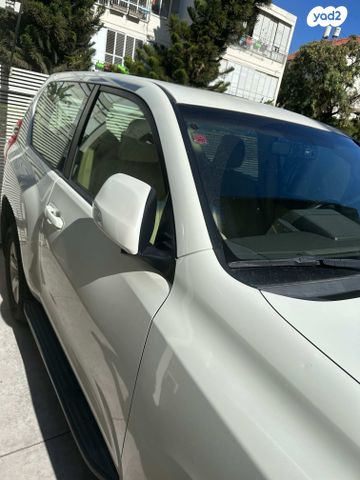 טויוטה לנד קרוזר