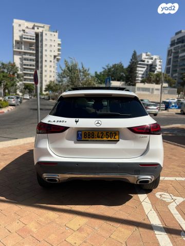 מרצדס-בנץ GLA