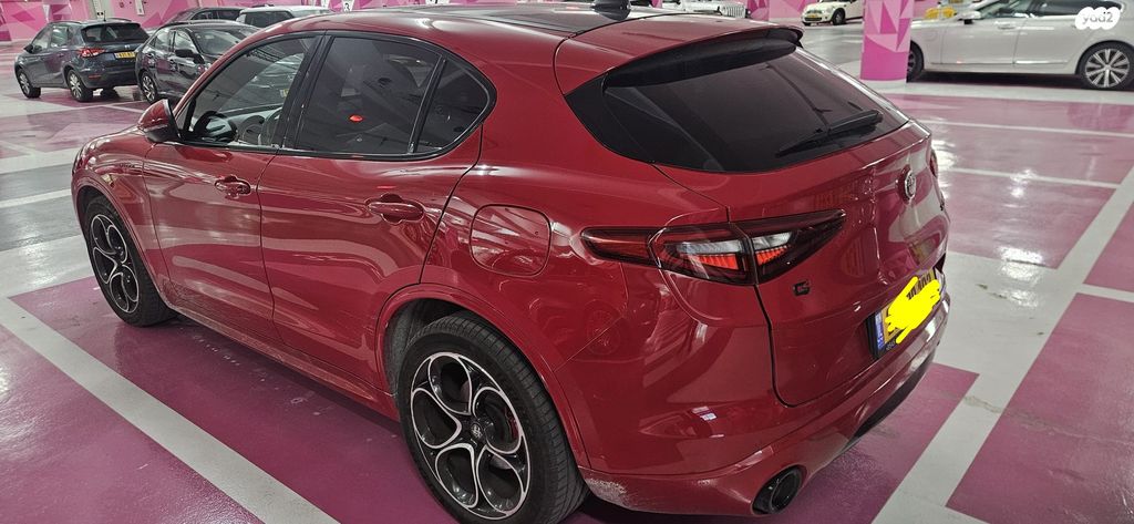 אלפא רומיאו סטלביו