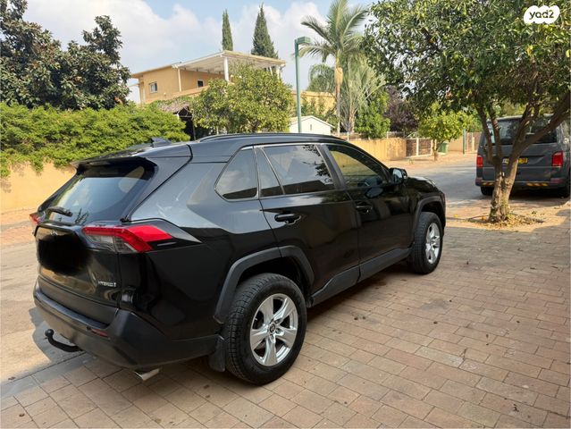 טויוטה RAV4