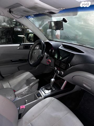 סובארו פורסטר