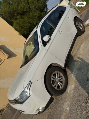 מיצובישי אאוטלנדר