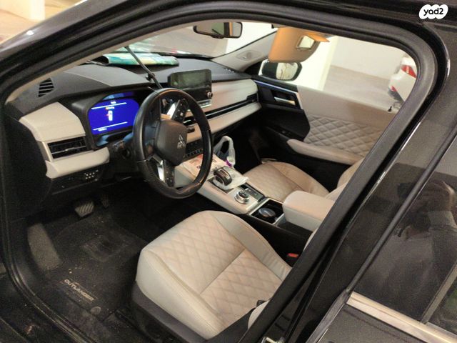 מיצובישי אאוטלנדר