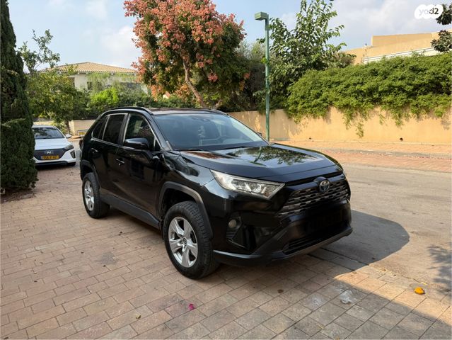טויוטה RAV4
