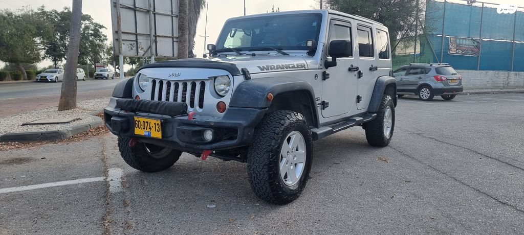 מודעת רכב ג'יפ רנגלר