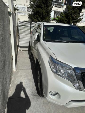 טויוטה לנד קרוזר