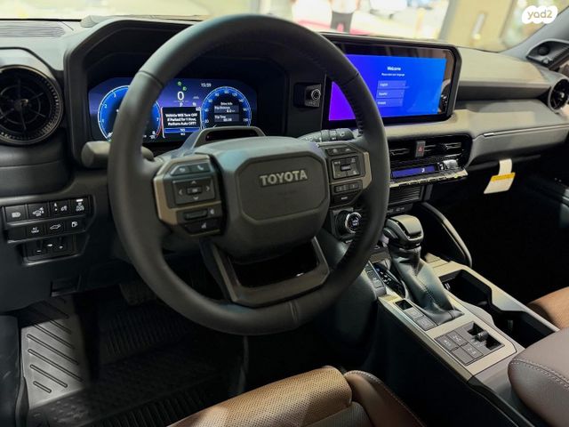 טויוטה לנד קרוזר