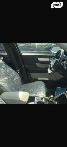 מודעת רכב וולוו XC40