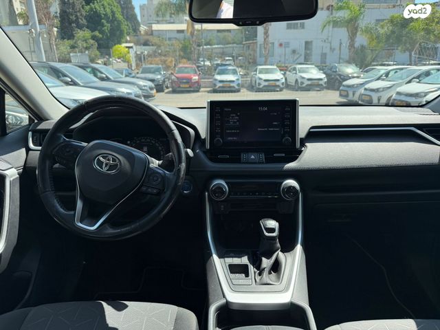 טויוטה RAV4