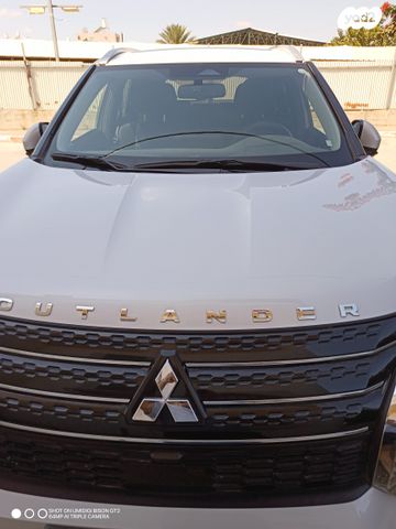 מיצובישי אאוטלנדר