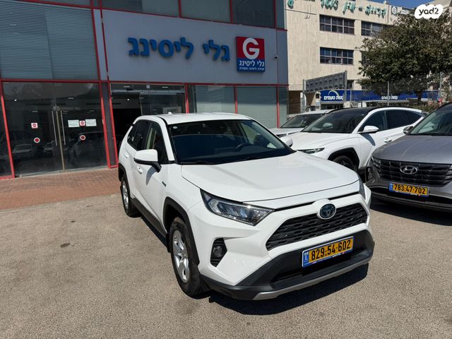 טויוטה RAV4