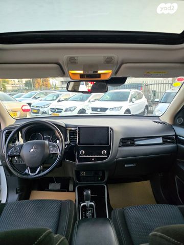 מיצובישי אאוטלנדר