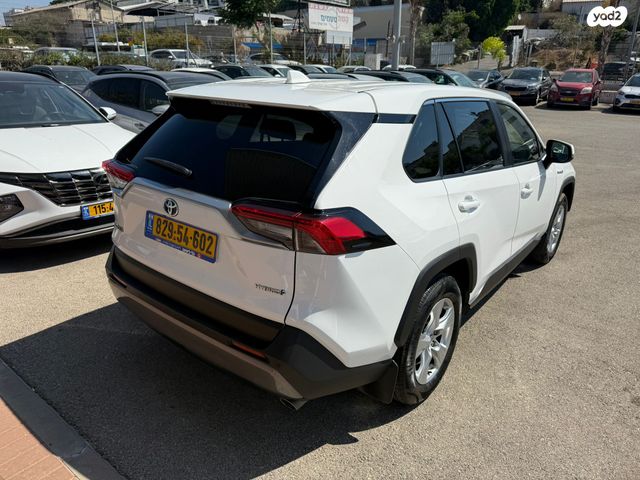 טויוטה RAV4