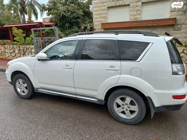 מיצובישי אאוטלנדר