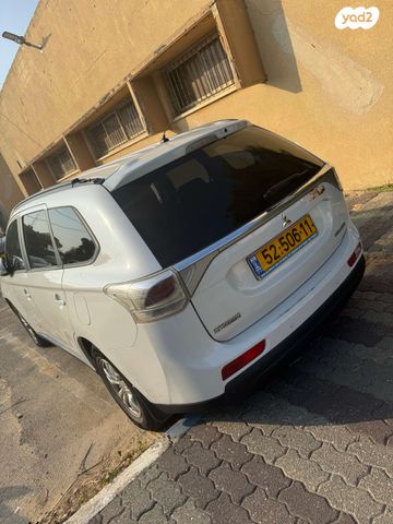 מיצובישי אאוטלנדר