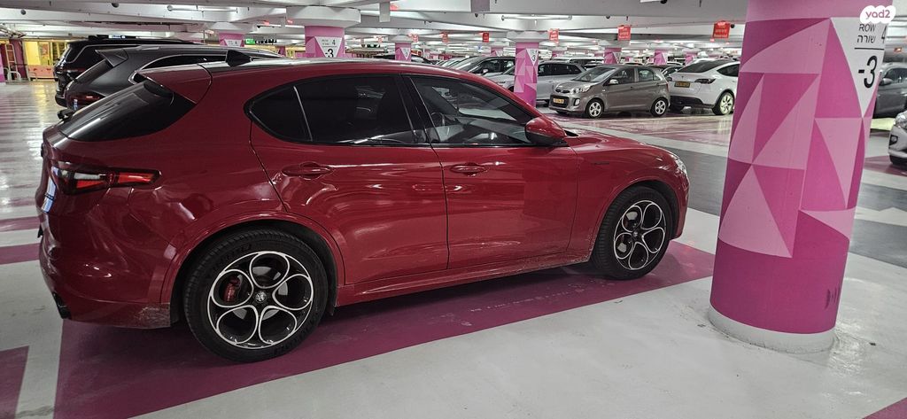 אלפא רומיאו סטלביו