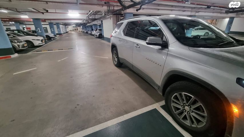 שברולט טראוורס