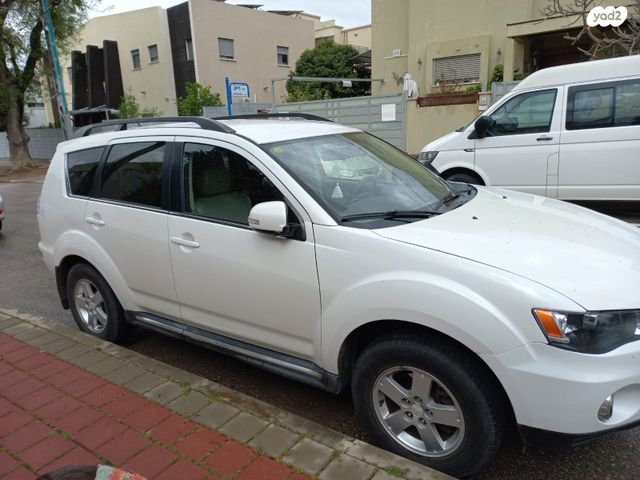 מיצובישי אאוטלנדר