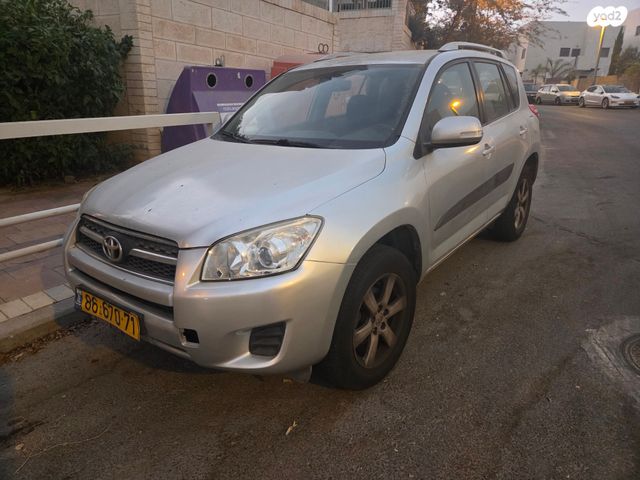 מודעת רכב טויוטה RAV4