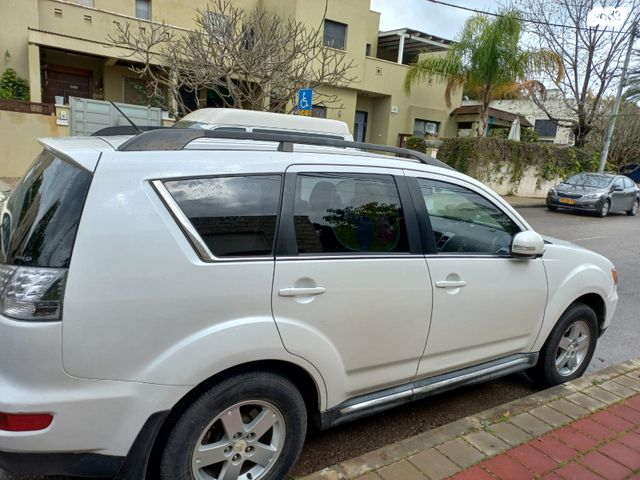 מודעת רכב מיצובישי אאוטלנדר