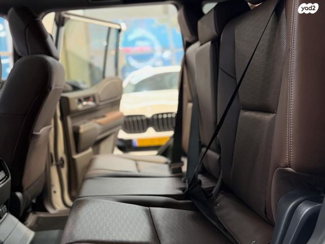 טויוטה לנד קרוזר