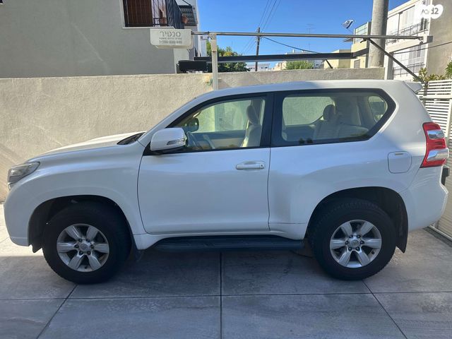 טויוטה לנד קרוזר