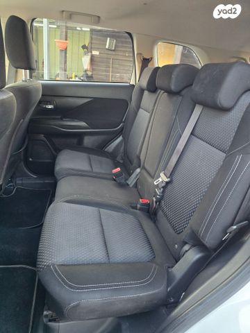 מיצובישי אאוטלנדר