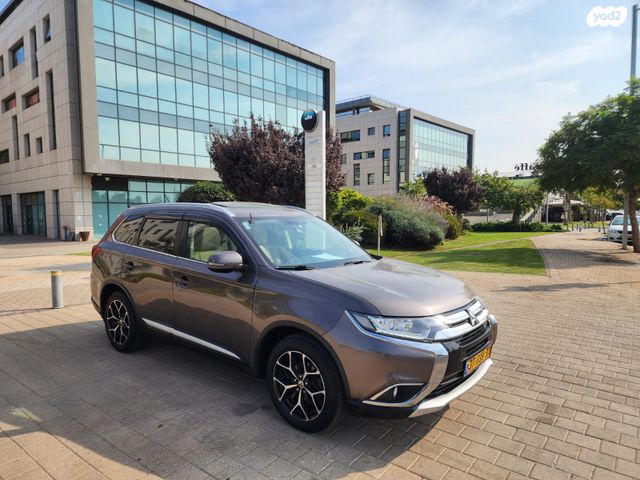 מיצובישי אאוטלנדר