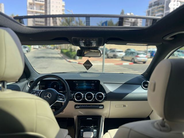 מרצדס-בנץ GLA