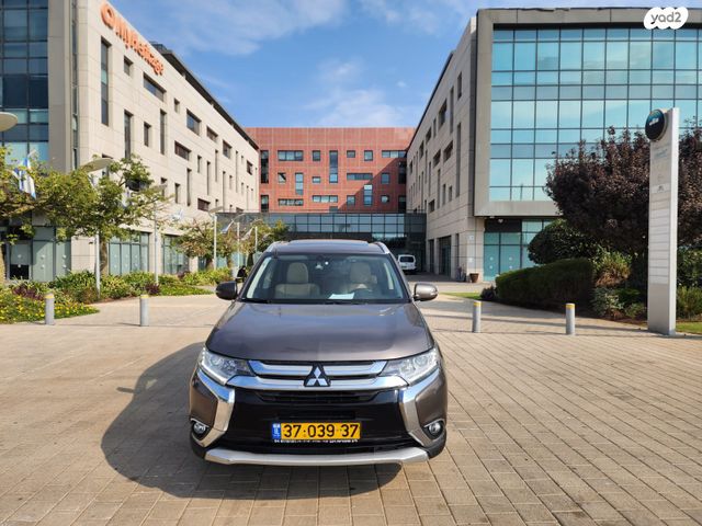 מיצובישי אאוטלנדר