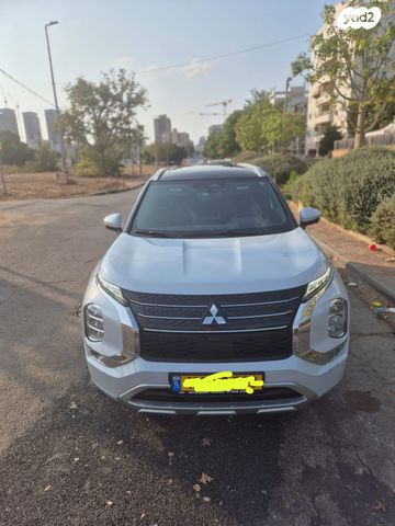 מיצובישי אאוטלנדר