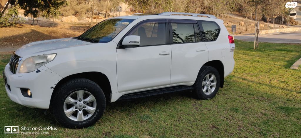 טויוטה לנד קרוזר