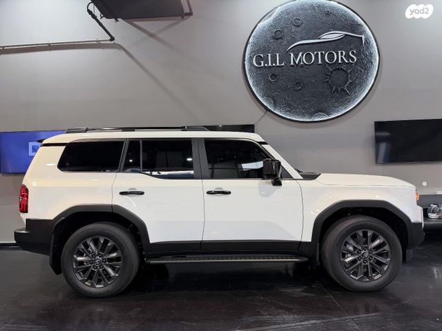 טויוטה לנד קרוזר