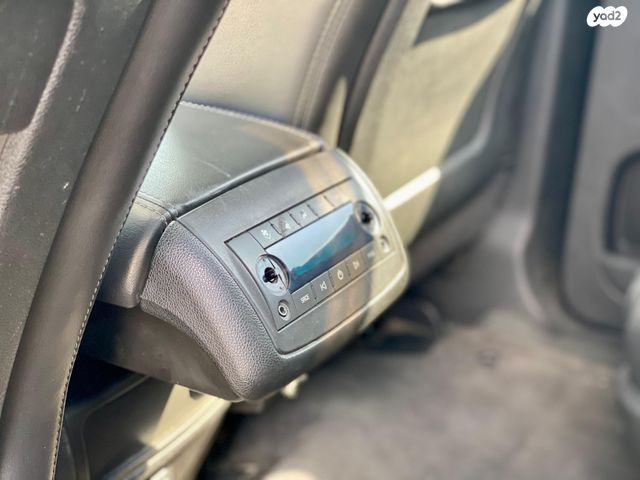 שברולט טראוורס