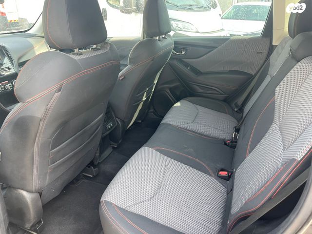 סובארו פורסטר